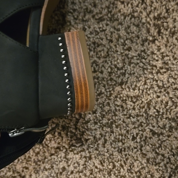 Black Open-Toe Women's Shoes From Maurices - Picture 4 of 6